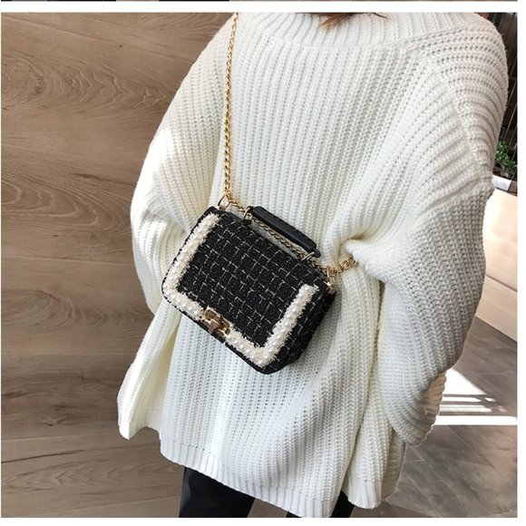 Magical Woolen Black Crossbody Bag - Picture 3 of 5